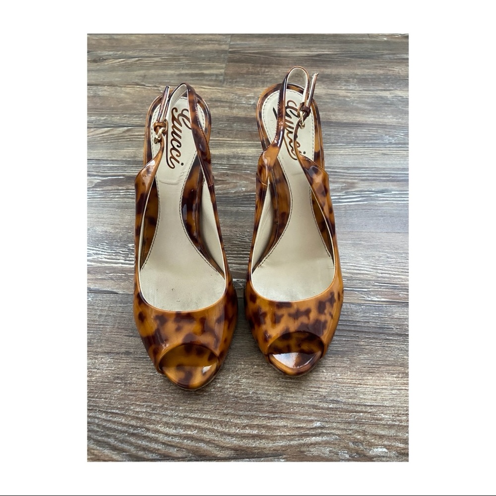 Gucci tortoise patent leather slingback heels